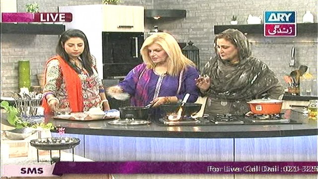 Naheed Ansari Show, 13th Decemeber 2014, Attay Ka Halwa, Rice Cake & Chillo Kabab